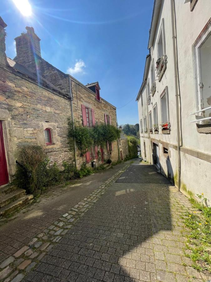 - 19 Rochefort-en-Terre